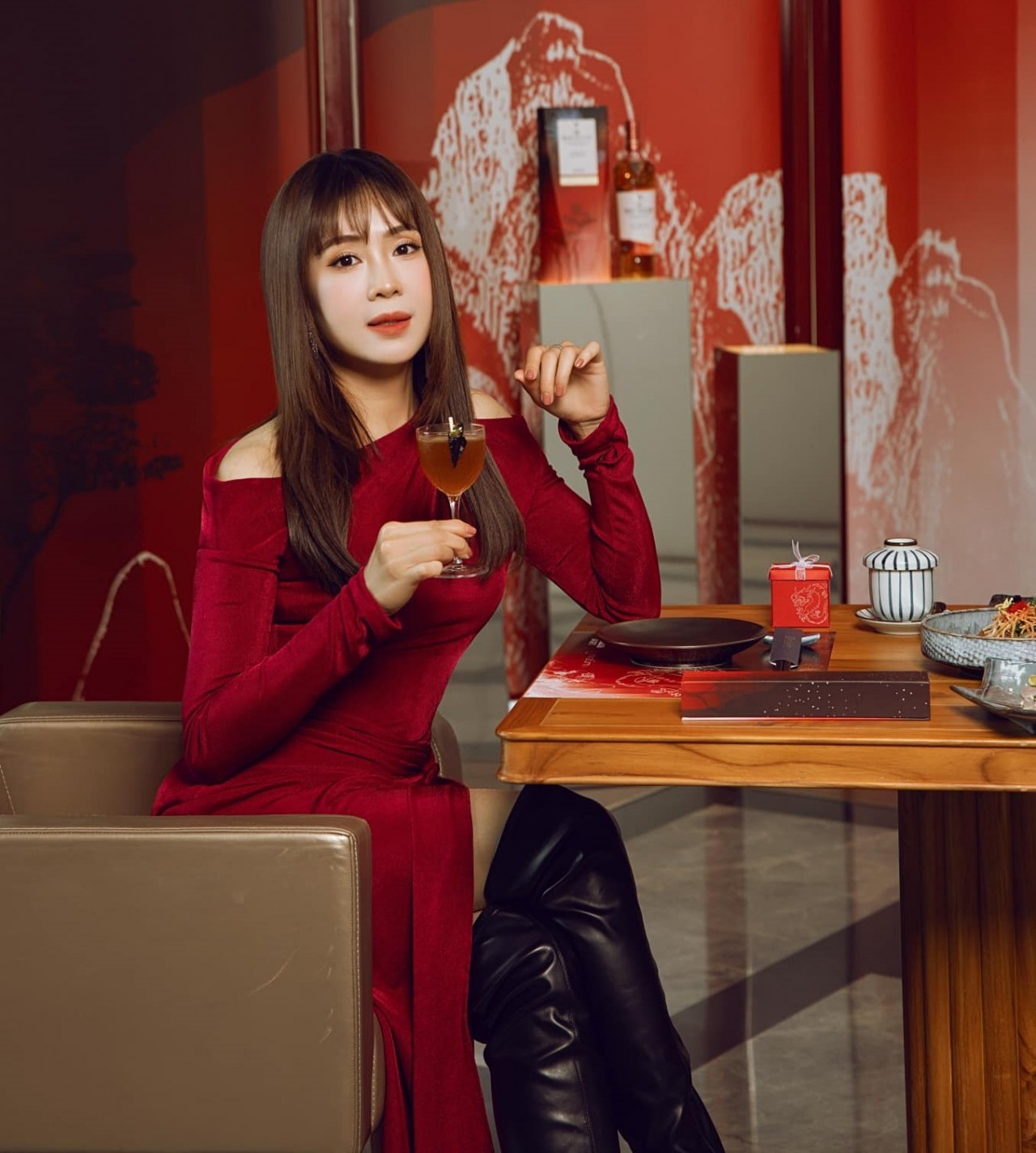 Diễn viên Hồng Diễm