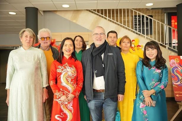 Mang Tết Việt đến với người Pháp ở thành phố Lorient