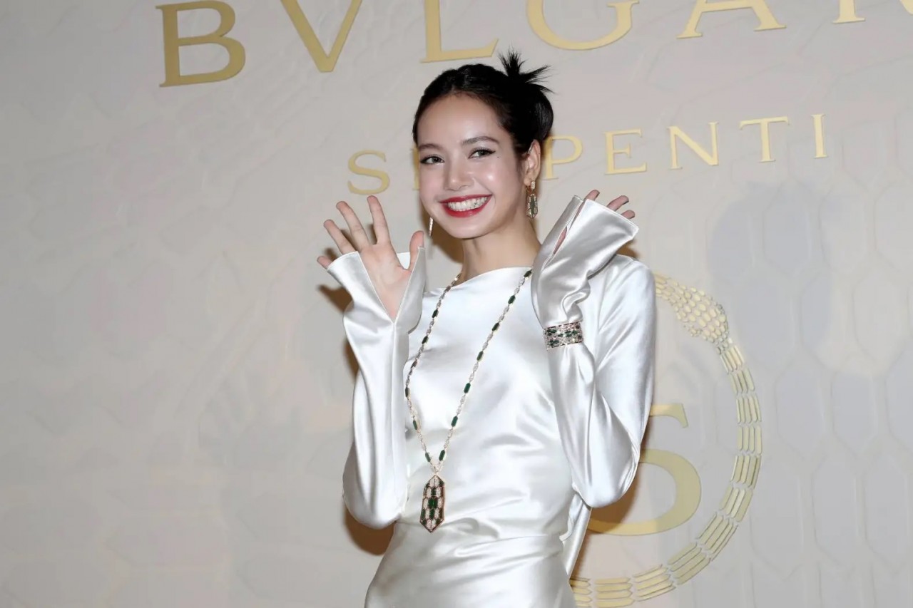 The White Lotus: Lisa BlackPink lần đầu làm diễn viên trong bộ phim truyền hình dài tập