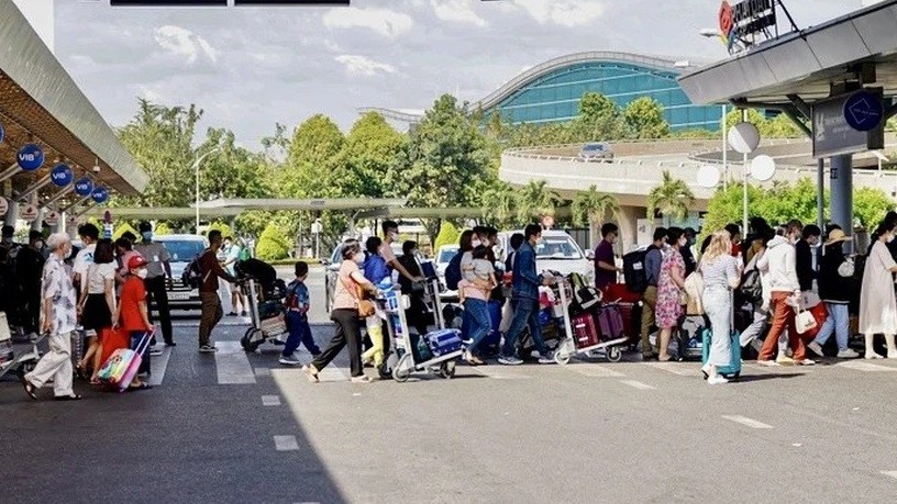 Sân bay Tân Sơn Nhất nâng cao hiệu quả đón lượng lớn khách dịp Tết Nguyên đán Giáp Thìn 2024