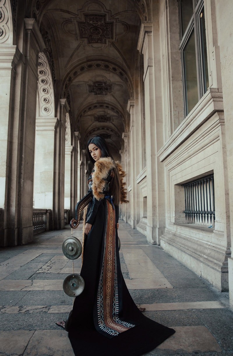 Laisha D.A.M với đôi chân dài miên man chuẩn người mẫu. Laisha D.A.M với đôi chân dài miên man chuẩn người mẫu.