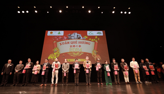 Ấm áp Xuân Quê hương của người Việt tại Toyama