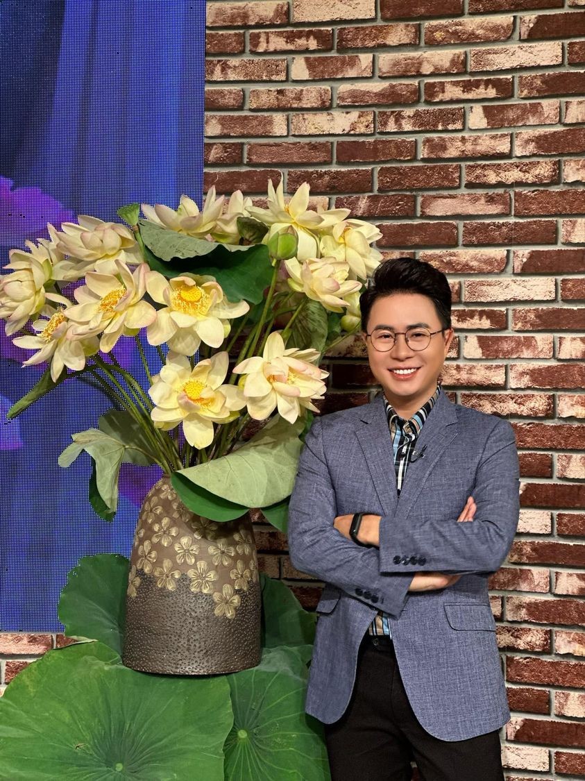 TS. Trịnh Lê Anh: Áp dụng công nghệ và trí tuệ nhân tạo (AI) trong ngành du lịch giúp cải thiện trải nghiệm du khách TS. Trịnh Lê Anh: Áp dụng công nghệ và trí tuệ nhân tạo (AI) trong ngành du lịch giúp cải thiện trải nghiệm du khách