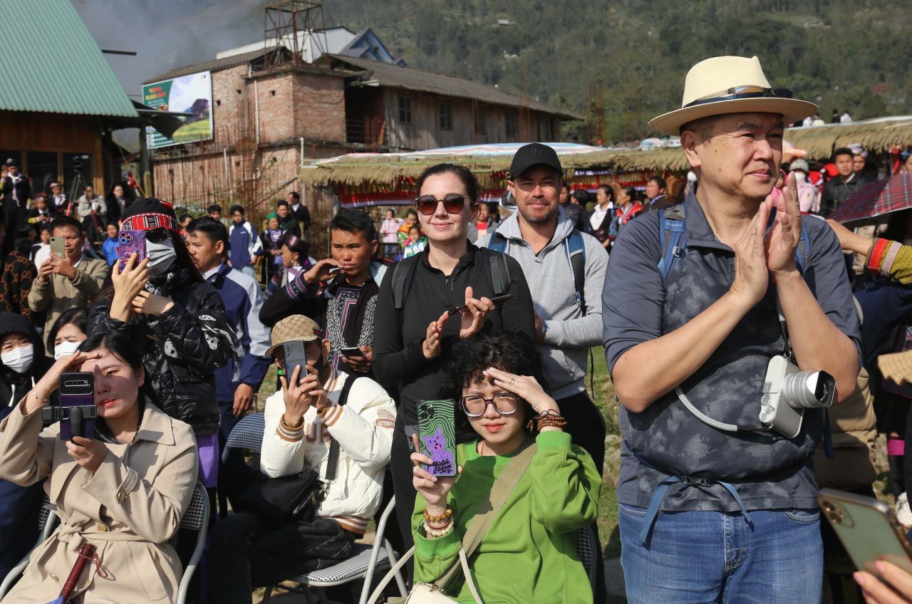 Sôi động lễ hội Xuân của đồng bào dân tộc Dao ở Sa Pa, Lào Cai