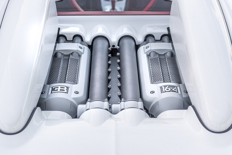 Cận cảnh siêu xe Bugatti Veyron phiên bản Rồng độc nhất thế giới, giá hơn 1,7 triệu USD Cận cảnh siêu xe Bugatti Veyron phiên bản Rồng độc nhất thế giới, giá hơn 1,7 triệu USD