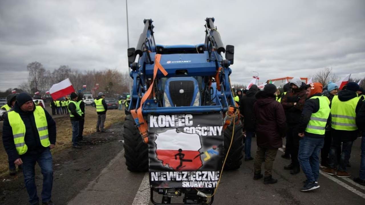 nong dan ba lan tiep tuc bieu tinh lien quan van de song con cua ukraine kiev noi gi