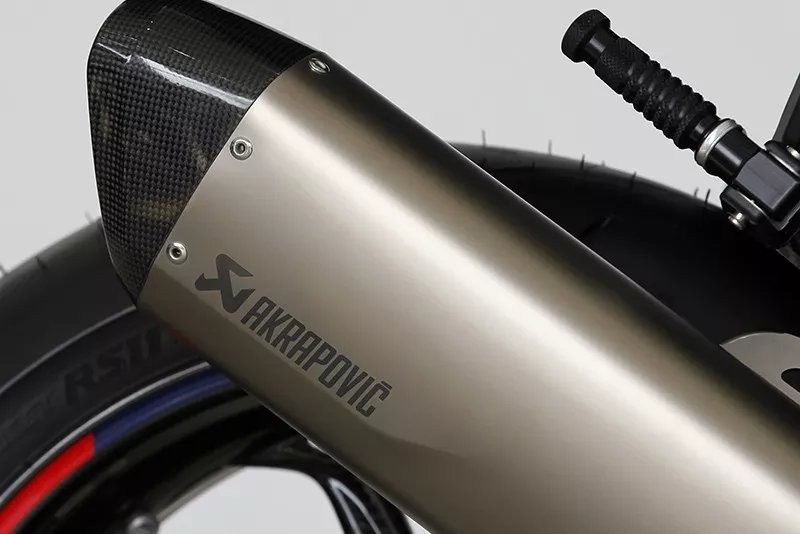 Cận cảnh BMW M 1000 R Competition vừa ra mắt tại Việt Nam, giá hơn 1,2 tỷ đồng Cận cảnh BMW M 1000 R Competition vừa ra mắt tại Việt Nam, giá hơn 1,2 tỷ đồng