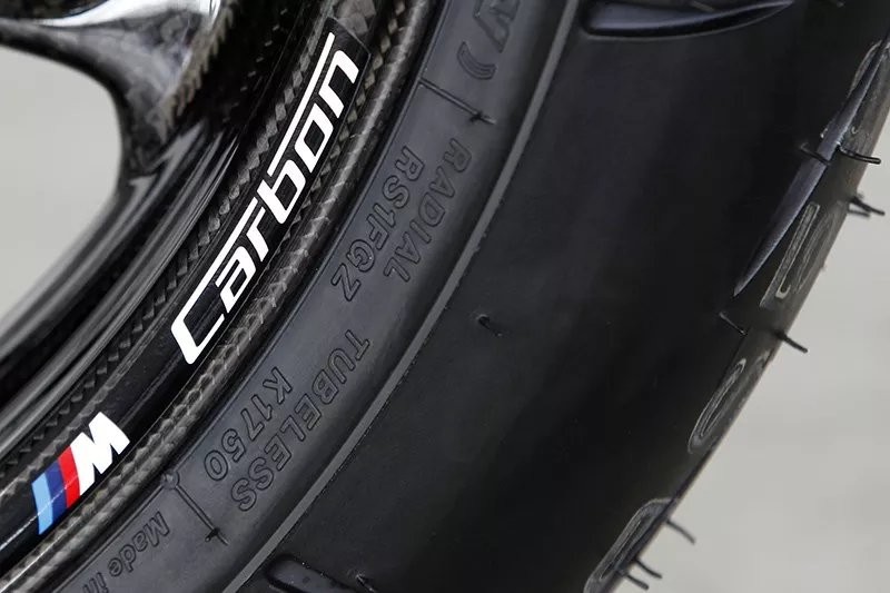 Cận cảnh BMW M 1000 R Competition vừa ra mắt tại Việt Nam, giá hơn 1,2 tỷ đồng Cận cảnh BMW M 1000 R Competition vừa ra mắt tại Việt Nam, giá hơn 1,2 tỷ đồng