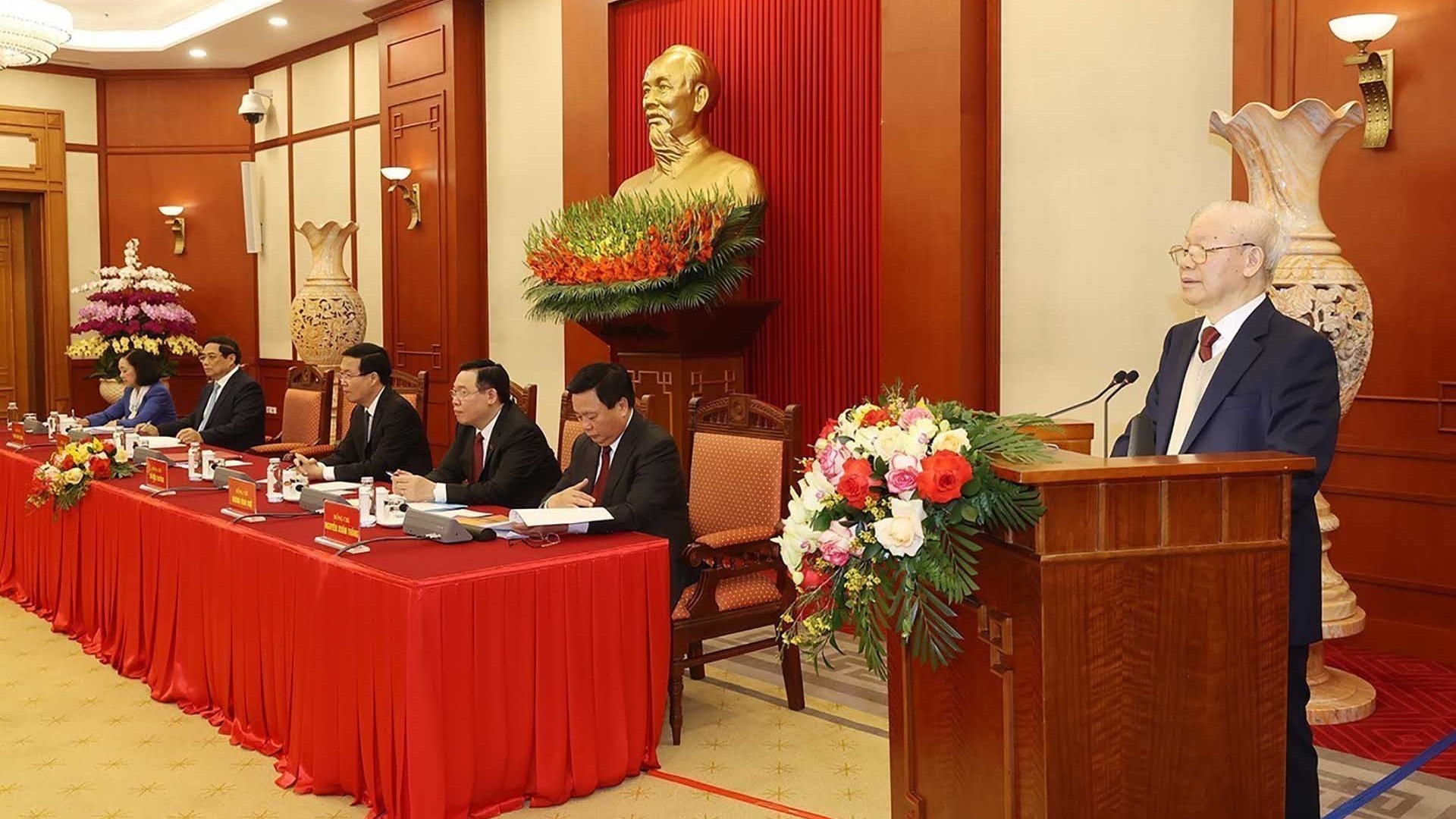 tong bi thu nguyen phu trong chu tri phien hop dau tien tieu ban van kien dai hoi xiv cua dang