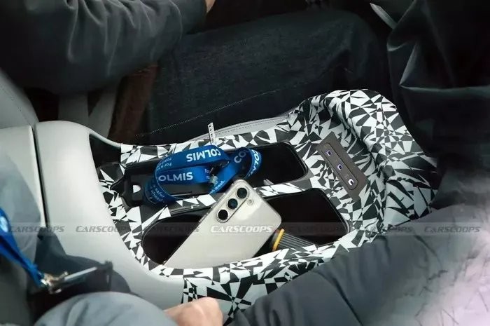 Vật liệu nội thất cao cấp hơn.