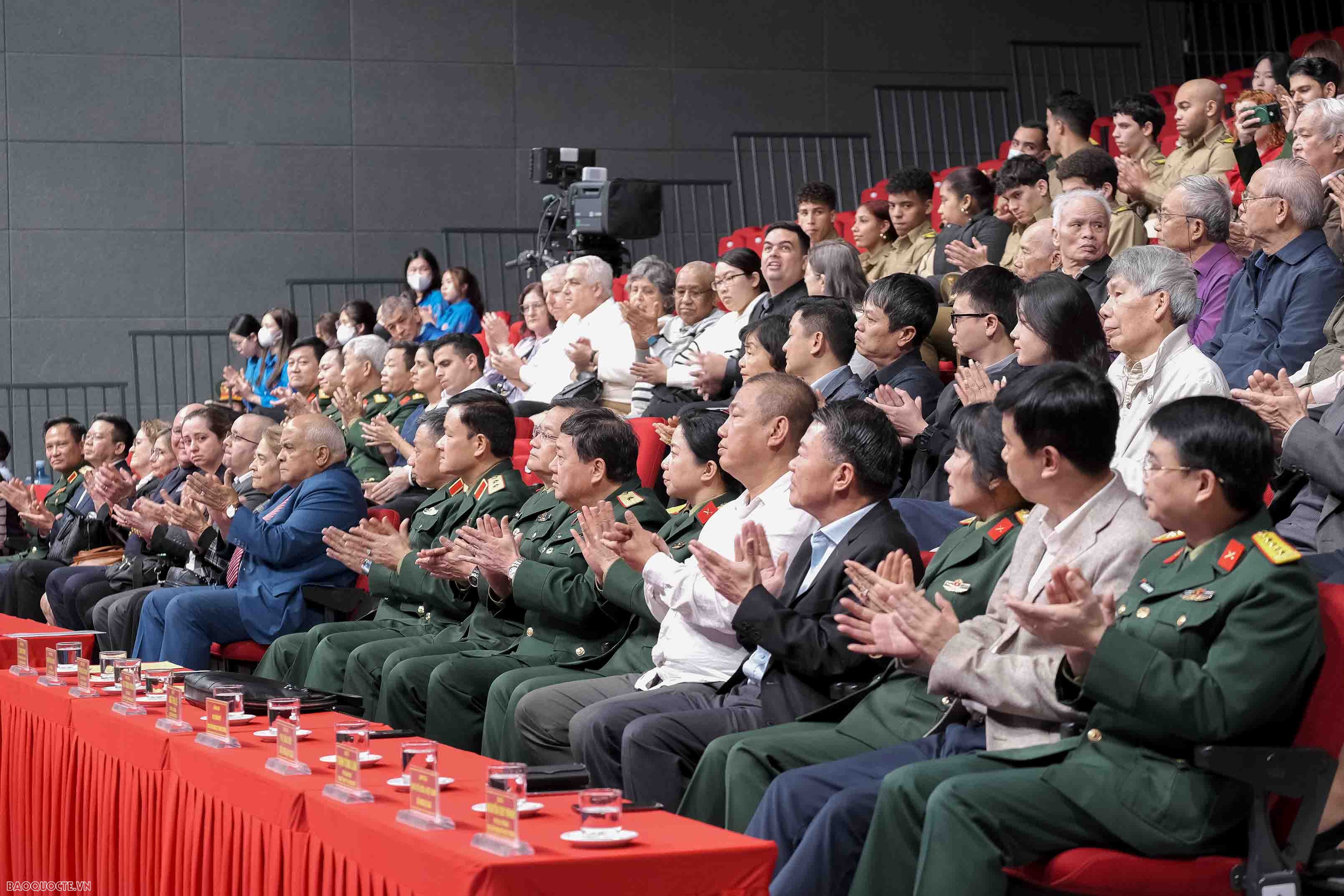 Việt Nam-Cuba: Hai tría tim chung nhịp đập Việt Nam-Cuba: Hai tría tim chung nhịp đập