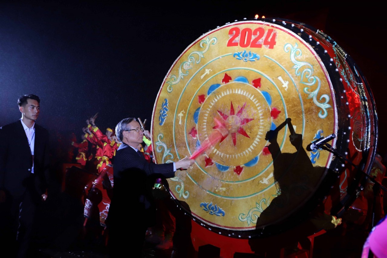 Khai mạc Lễ hội đền Trần Thái Bình năm 2024 với chủ đề: Hào khí Đông A - Tiếng vọng ngàn năm Khai mạc Lễ hội đền Trần Thái Bình năm 2024 với chủ đề: Hào khí Đông A - Tiếng vọng ngàn năm