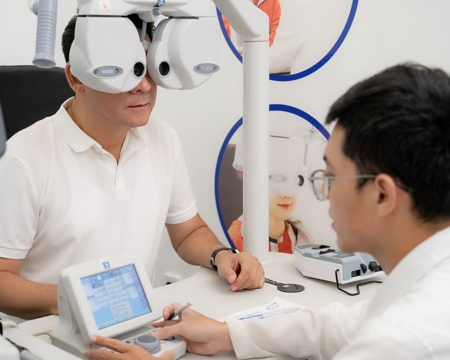 Hệ thống máy đo mắt công nghệ cao tại Kính Hải Triều. Hệ thống máy đo mắt công nghệ cao tại Kính Hải Triều.