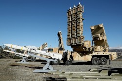 Giữa lùm xùm thương vụ tên lửa đạn đạo, phái đoàn Nga thăm Iran