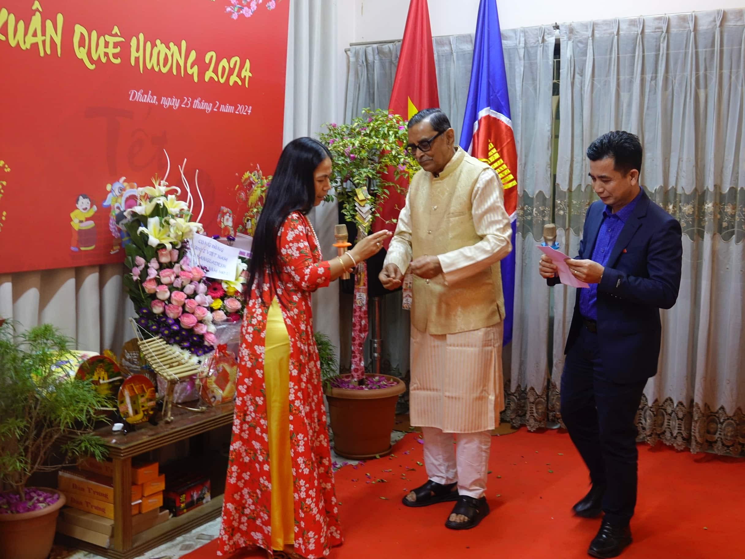 Xuân Quê hương, Tết cộng đồng ấm áp tại Bangladesh