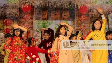 Cộng đồng người Việt tại Stuttgart phát huy truyền thống đoàn kết, yêu thương