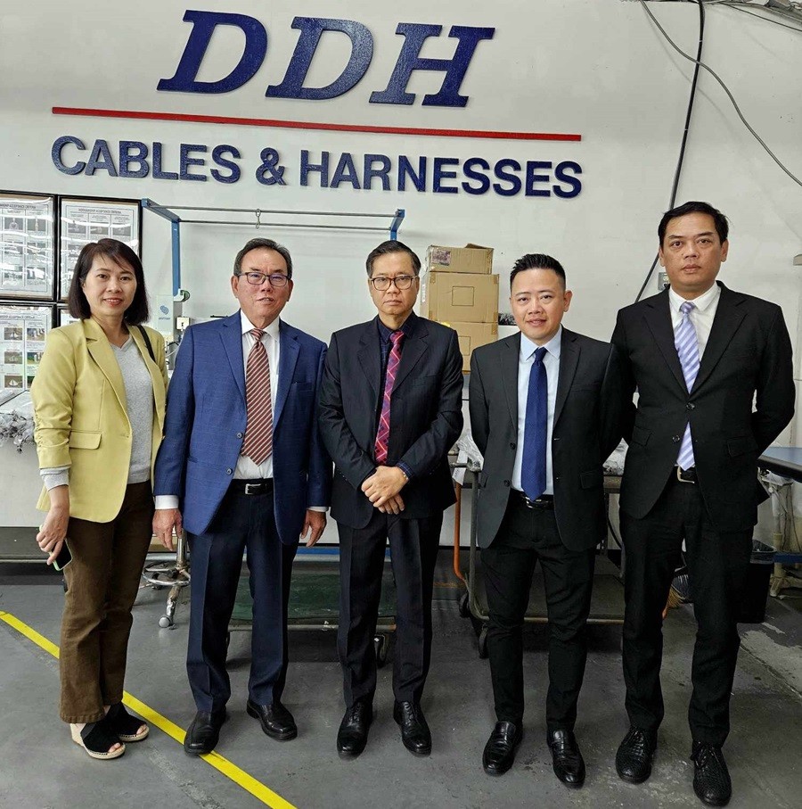 Tổng Lãnh sự Hoàng Anh Tuấn thăm San Diego và Long Beach, thúc đẩy hợp tác kinh tế giữa Việt Nam và Nam California Tổng Lãnh sự Hoàng Anh Tuấn thăm San Diego và Long Beach, thúc đẩy hợp tác kinh tế giữa Việt Nam và Nam California