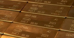 Giá vàng hôm nay 27/2/2024: Giá vàng SJC ‘lình xình’, khoảng cách với thế giới vẫn rộng, thị trường bật chế độ chờ