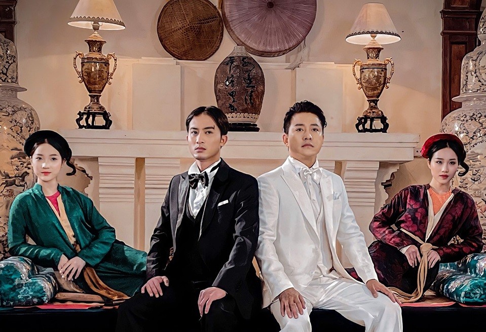 Ca sĩ kể, Hình ảnh hậu trường ca sĩ Tuấn Hưng đóng phim Đào, phở và piano