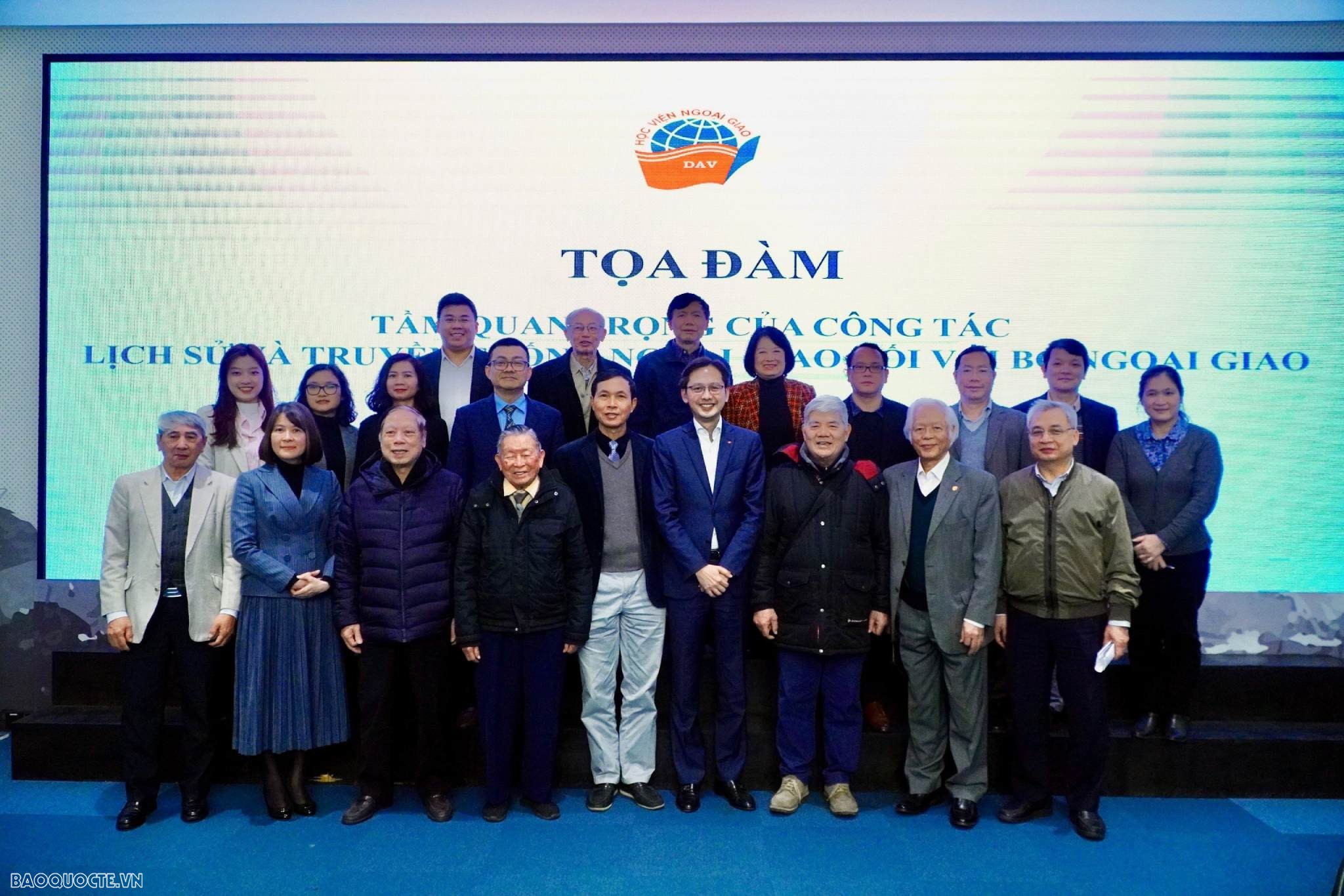 Tọa đàm tầm quan trọng của công tác lịch sử và truyền thống ngành Ngoại giao