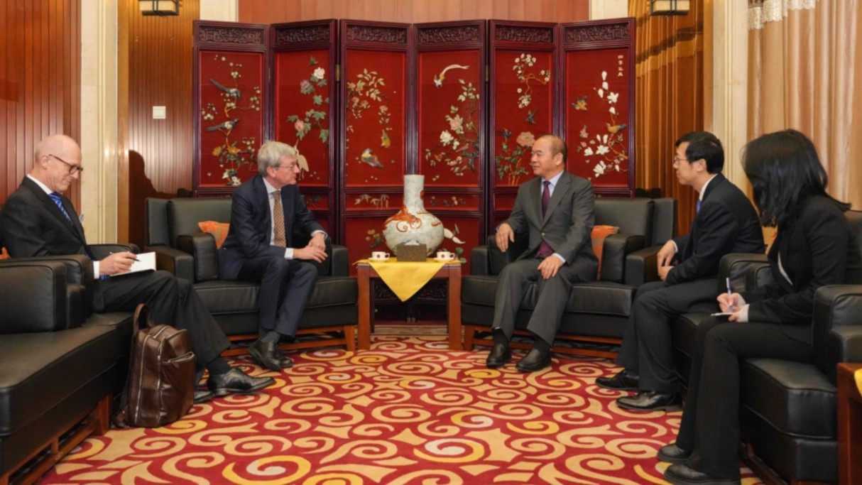 duc can nhac mo lai dai su quan o trieu tien