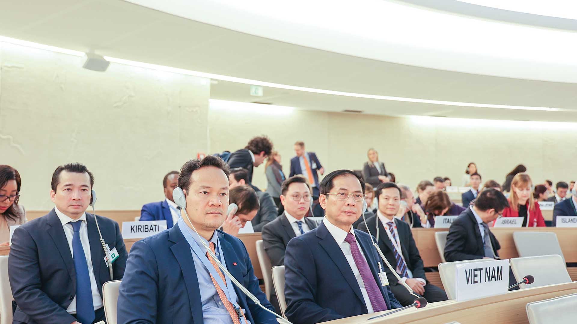 Quyền con người được bảo đảm tốt nhất khi có hòa bình Quyền con người được bảo đảm tốt nhất khi có hòa bình