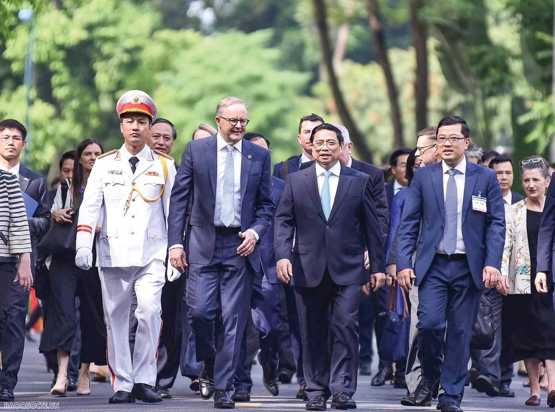 Niềm hân hoan song phương hòa cùng ‘xuân hội ngộ’ đa phương