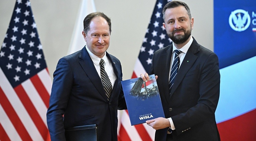 Chi bộn tiền rước vũ khí Mỹ về nước, Ba Lan ca ngợi 'ngày tuyệt vời'