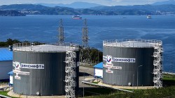 Một quốc gia châu Âu 'đoạn tuyệt' hoàn toàn dầu Nga trước thời hạn miễn trừ gần 1 năm