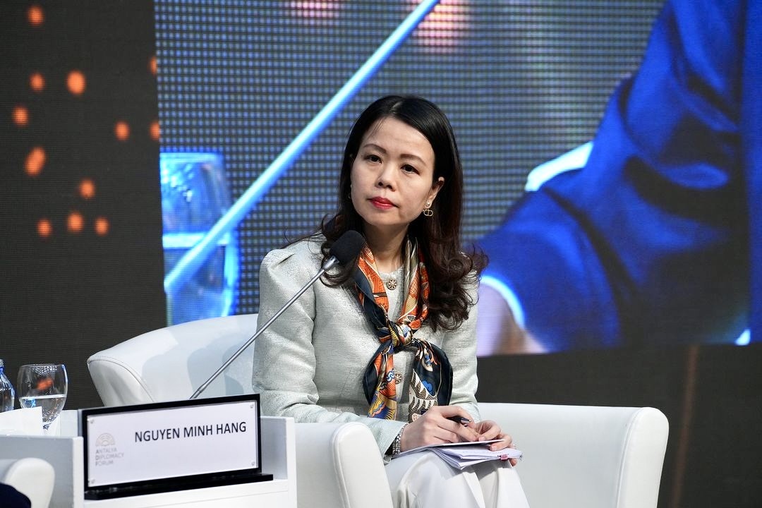 Thứ trưởng Ngoại giao Nguyễn Minh Hằng phát biểu tại phiên thảo luận