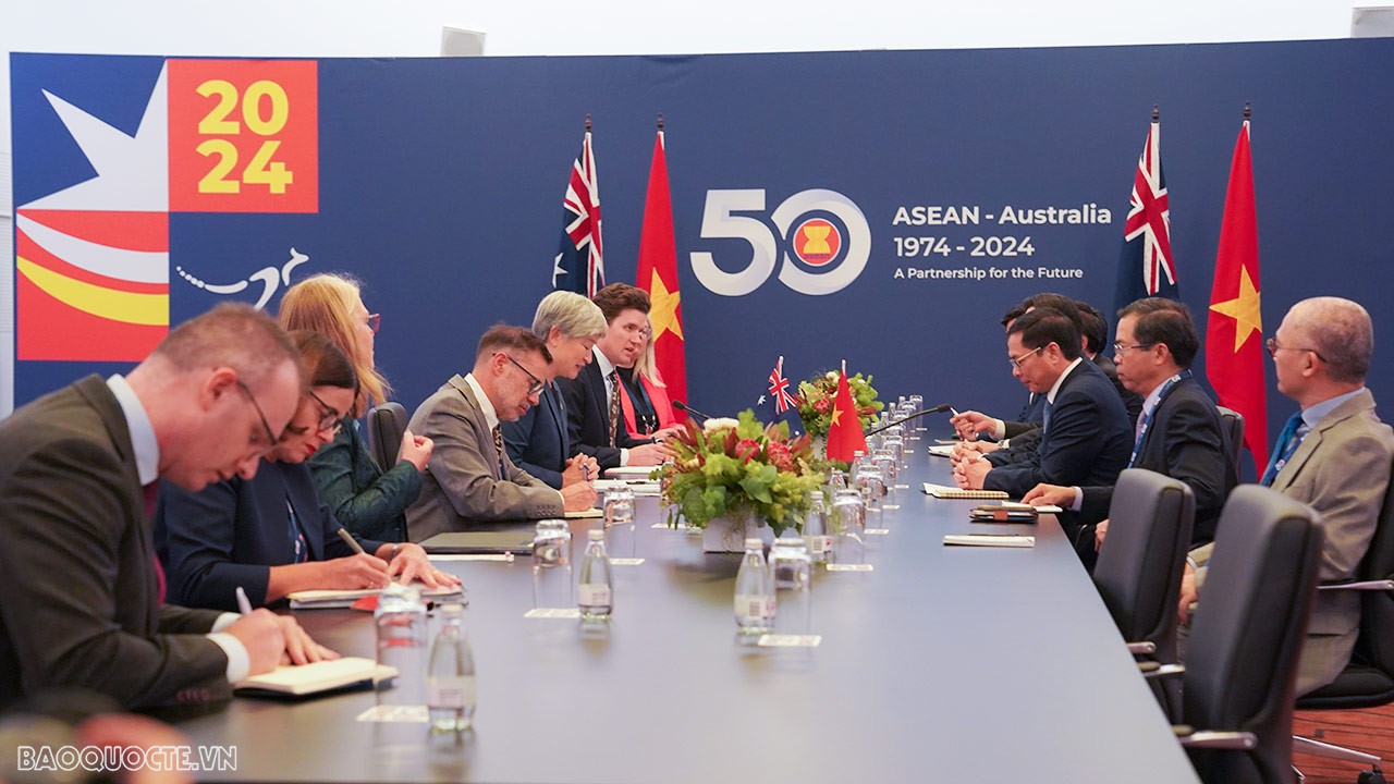 ASEAN-Australia: Bộ trưởng Ngoại giao Bùi Thanh Sơn gặp với Bộ trưởng Ngoại giao Australia Penny Wong ASEAN-Australia: Bộ trưởng Ngoại giao Bùi Thanh Sơn gặp Bộ trưởng Ngoại giao Australia Penny Wong