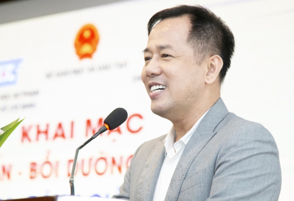 GS. TS. Huỳnh Văn Sơn GS. TS. Huỳnh Văn Sơn