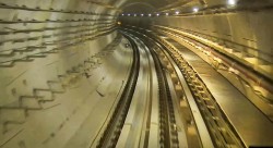 Ấn Độ khai trương đoạn tàu điện ngầm dưới nước đầu tiên