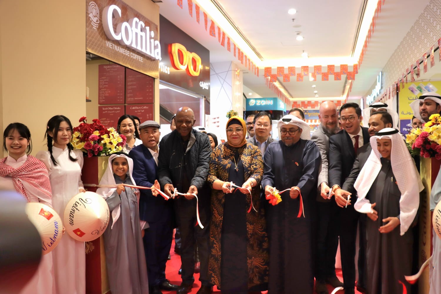 Trước thềm cao điểm mua sắm tháng Ramadan, sản phẩm Việt Nam được quảng bá tại đại siêu thị Lulu ở Kuwait