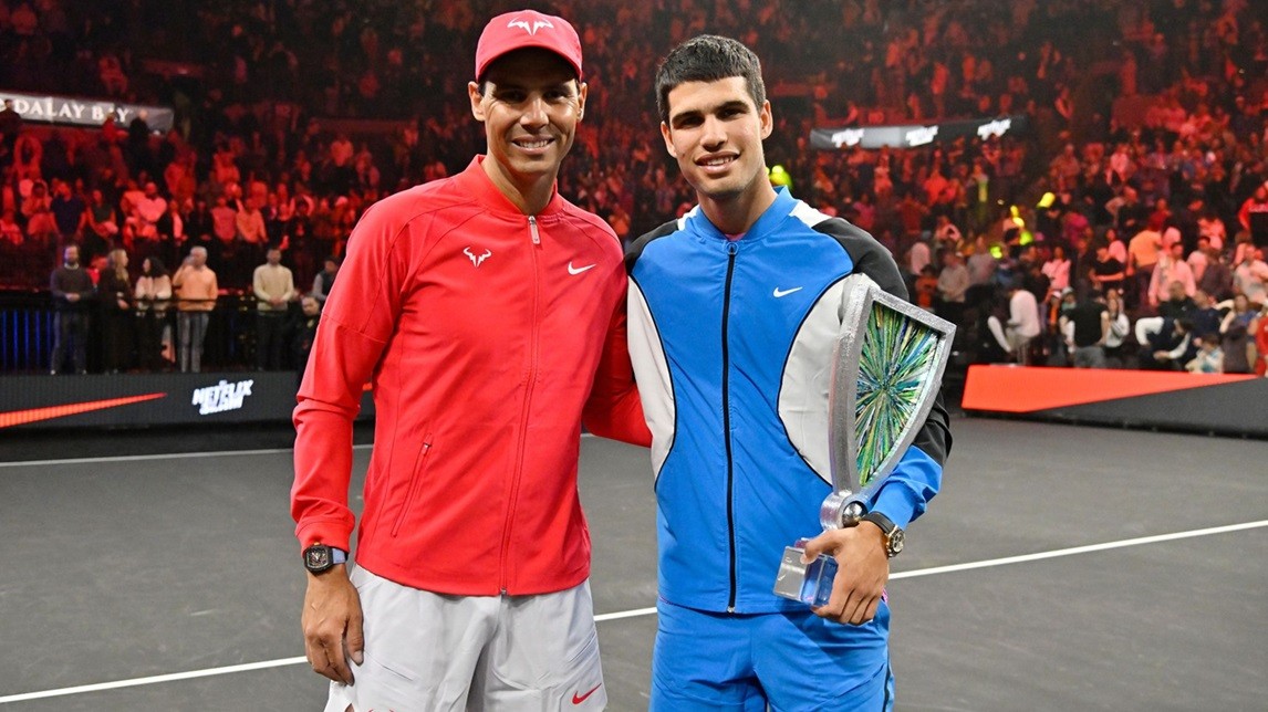 Carlos Alcaraz chia sẻ, học được nhiều điều từ Rafael Nadal trước thềm Indian Wells 2024 Carlos Alcaraz chia sẻ, học được nhiều điều từ Rafael Nadal trước thềm Indian Wells 2024