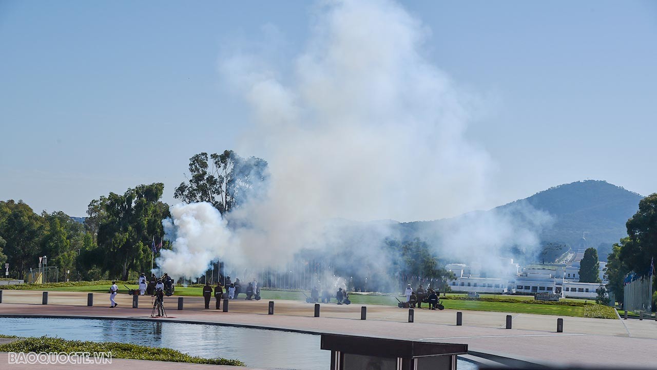 Thủ tướng Phạm Minh Chính và Phu nhân dự lễ đón chính thức do Thủ tướng Australia Anthony Albanese và Phu nhân chủ trì