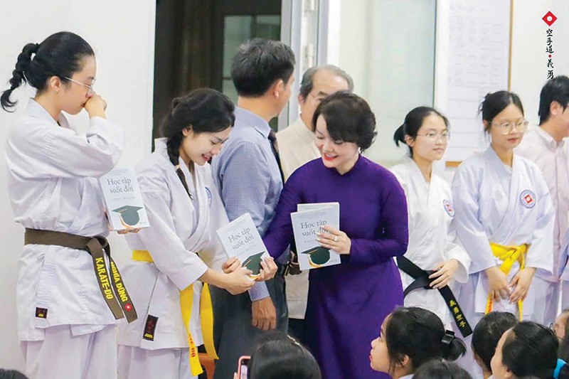 Tống Liên Anh: Kho báu đẹp nhất nằm bên trong mỗi người Tống Liên Anh: Kho báu đẹp nhất nằm bên trong mỗi người