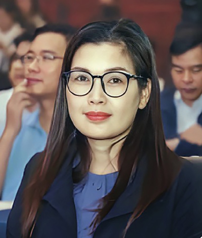 CEO Bùi Thị Hồng Hạnh CEO Bùi Thị Hồng Hạnh