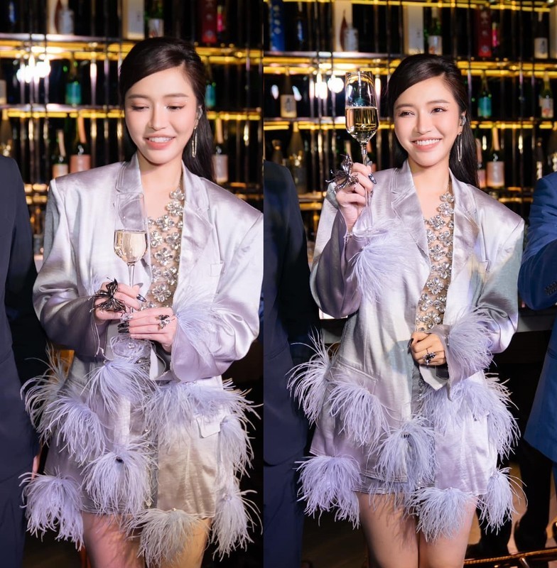 Bích Phương trở lại đường đua âm nhạc, khoe nhan sắc rạng rỡ tuổi 35