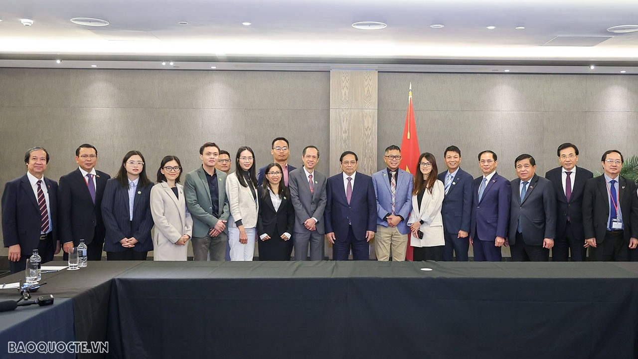 Sáng 10/3, tại thành phố Auckland, trong chương trình chuyến thăm chính thức New Zealand, Thủ tướng Chính phủ Phạm Minh Chính đã tiếp, làm việc với đại diện Tổ chức Kết nối mạng lưới trí thức Việt Nam hoạt động tại New Zealand (VietTechNZ).