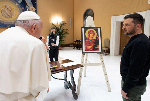 Xung đột Nga-Ukraine: Moscow yêu cầu HĐBA họp bàn về ý tưởng 'đầy rẫy sự khởi đầu cho Thế chiến III', Giáo hoàng khuyên Kiev 'giương cờ trắng' để đàm Xung đột Nga-Ukraine: Moscow yêu cầu HĐBA họp bàn về ý tưởng 'đầy rẫy sự khởi đầu cho Thế chiến III', Giáo hoàng khuyên Kiev 'giương cờ trắng' để đàm