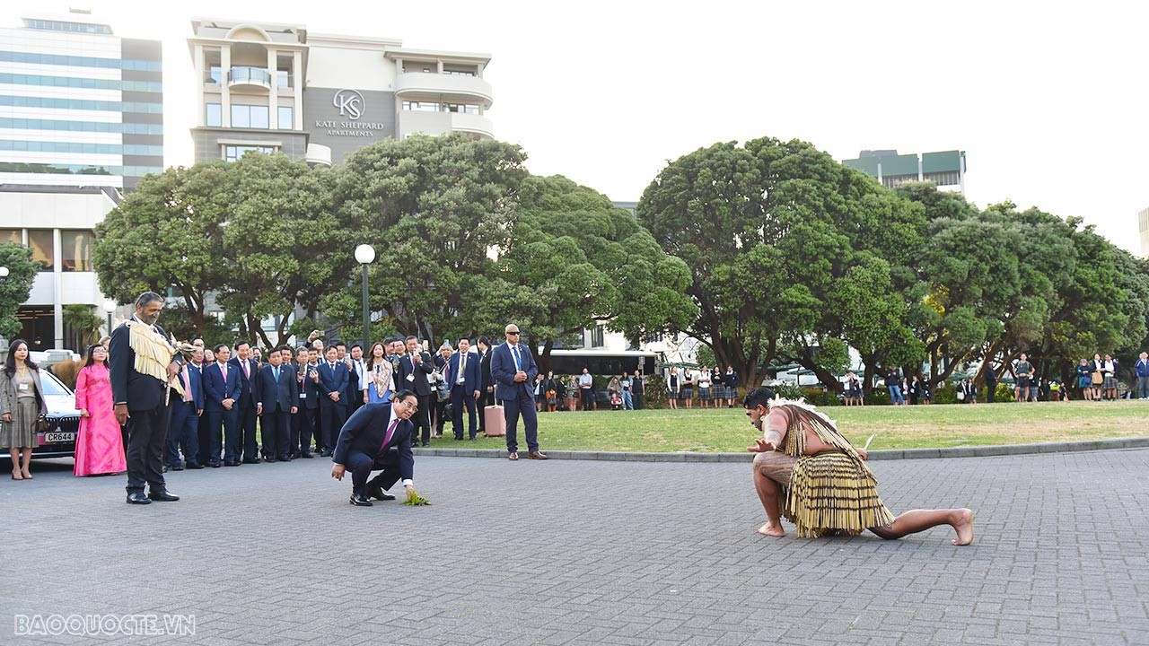 Toàn cảnh Thủ tướng Phạm Minh Chính dự lễ đón theo nghi thức thổ dân Maori và lễ đón chính thức tại New Zealand