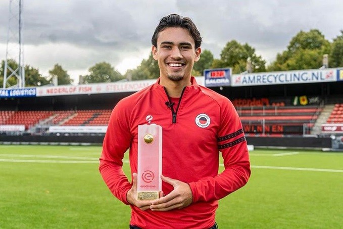 Chuẩn bị thi đấu với đội tuyển Việt Nam, cầu thủ đội tuyển Indonesia nhập tịch trong đêm