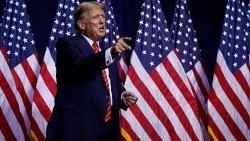 Bầu cử Mỹ 2024: Phe Dân chủ điều tra hoạt động tranh cử của ông Trump do lời hứa hẹn với giới tài phiệt dầu mỏ