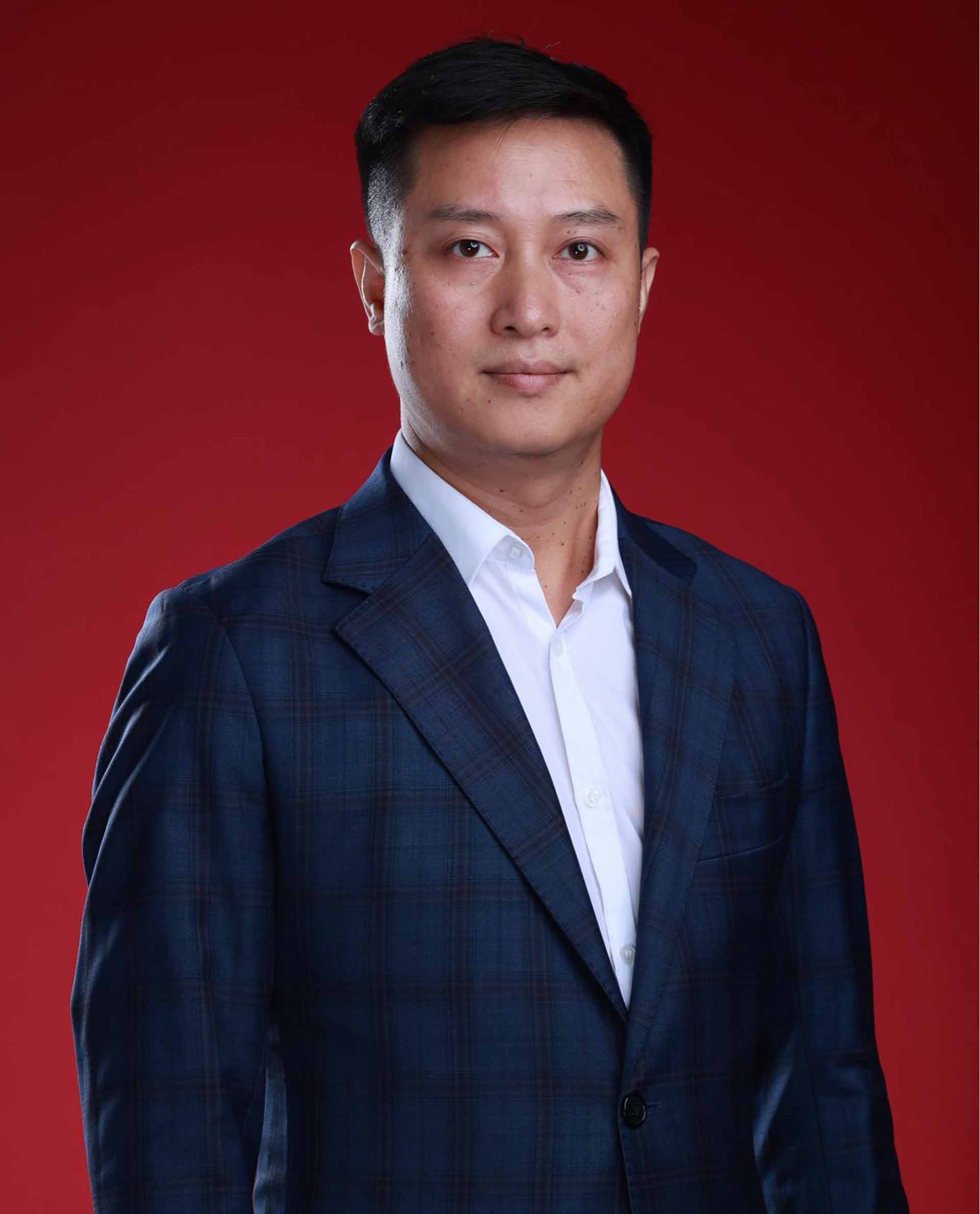 Nhà báo Nguyễn Hoàng Nhật, Phó Tổng Biên tập báo VietnamPlus Nhà báo Nguyễn Hoàng Nhật, Phó Tổng Biên tập báo VietnamPlus