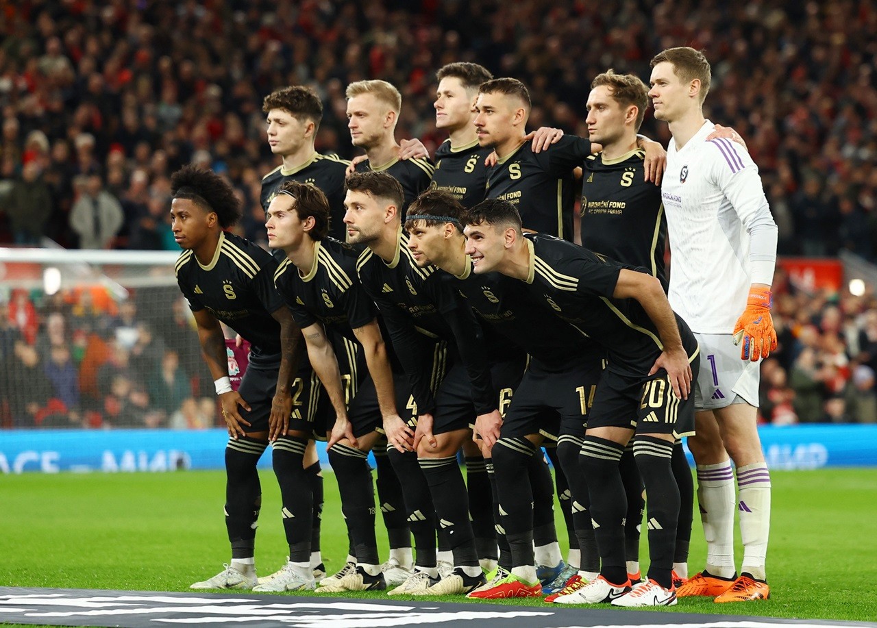 Europa League: Hình ảnh trận đấu các cầu thủ Liverpool ghi 6 bàn thắng vào lưới Sparta Prague