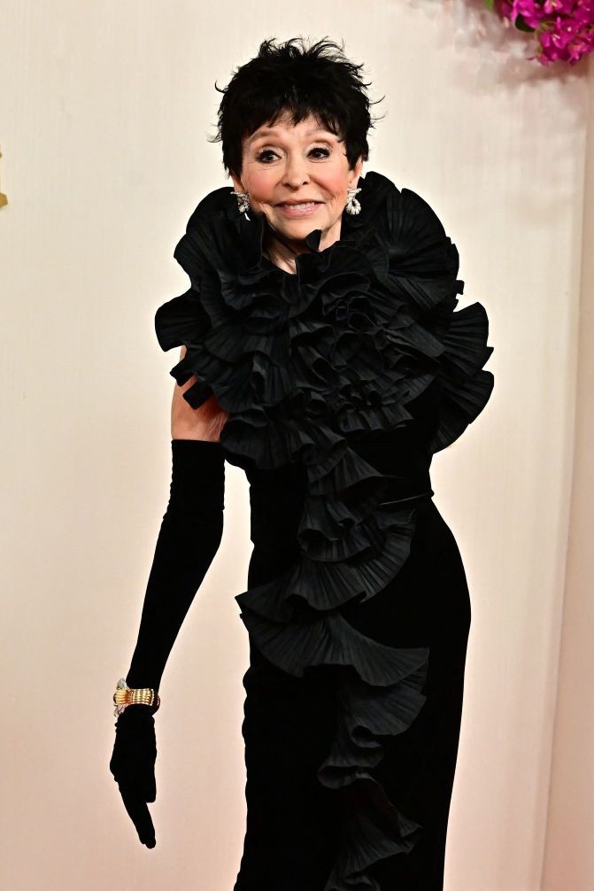 Điểm lại những món trang sức xa xỉ nhất lễ trao giải Oscar 2024