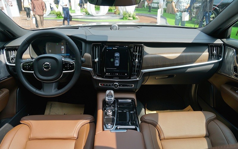 Cận cảnh Volvo S90 Recharge vừa ra mắt tại Việt Nam, giá từ 2,89 tỷ đồng Cận cảnh Volvo S90 Recharge vừa ra mắt tại Việt Nam, giá từ 2,89 tỷ đồng