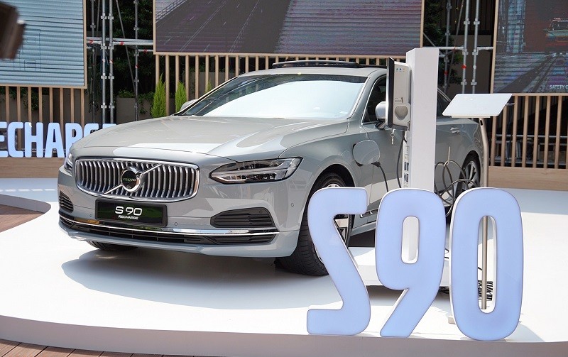 Cận cảnh Volvo S90 Recharge vừa ra mắt tại Việt Nam, giá từ 2,89 tỷ đồng Cận cảnh Volvo S90 Recharge vừa ra mắt tại Việt Nam, giá từ 2,89 tỷ đồng