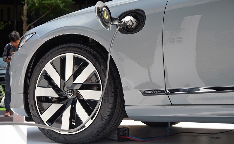 Cận cảnh Volvo S90 Recharge vừa ra mắt tại Việt Nam, giá từ 2,89 tỷ đồng Cận cảnh Volvo S90 Recharge vừa ra mắt tại Việt Nam, giá từ 2,89 tỷ đồng